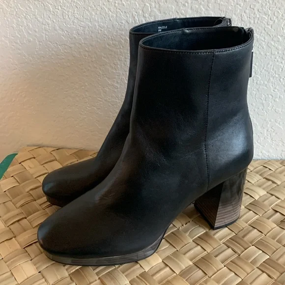 Sanctuary Razzle Boots (size 9) - Picture 3 of 15